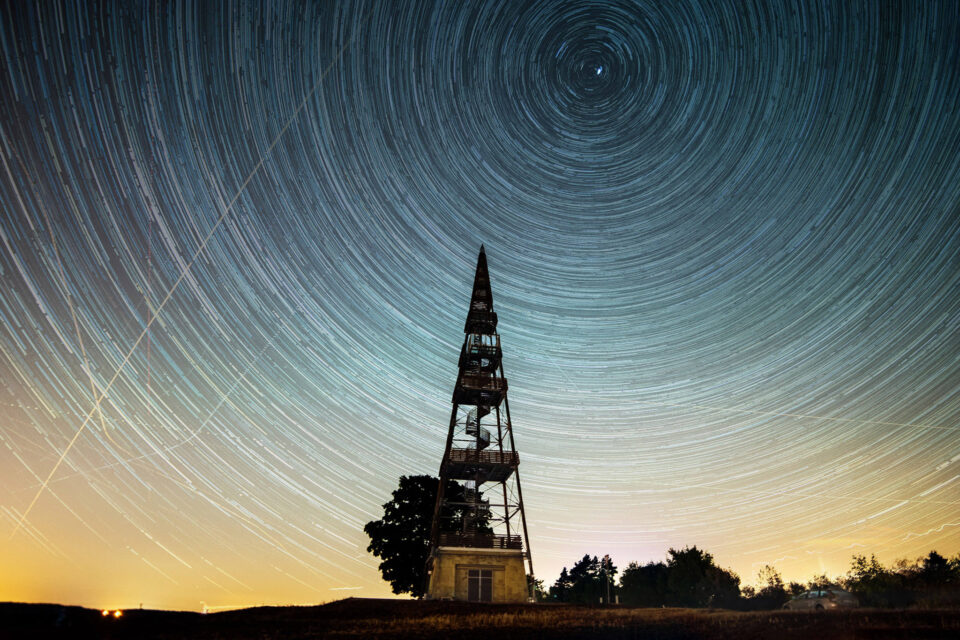 Star-trails-Cizovka-combined